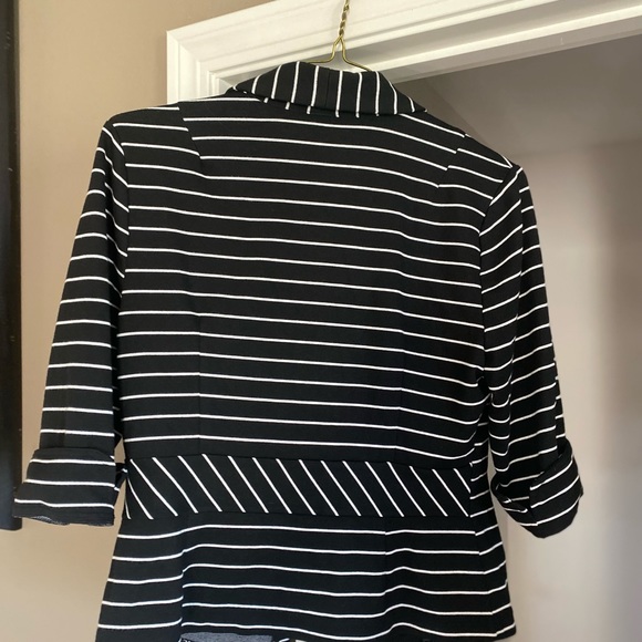 Tribal black and white blazer - Picture 3 of 4